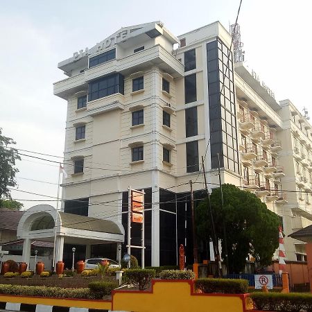 Hotel Bumi Asih Padangsidimpuan Batubelubang 外观 照片