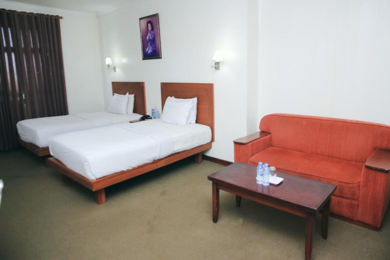 Hotel Bumi Asih Padangsidimpuan Batubelubang 外观 照片