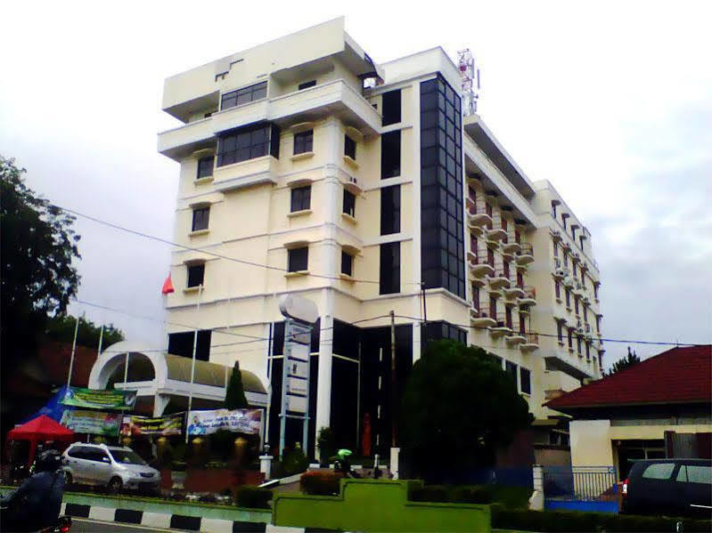 Hotel Bumi Asih Padangsidimpuan Batubelubang 外观 照片
