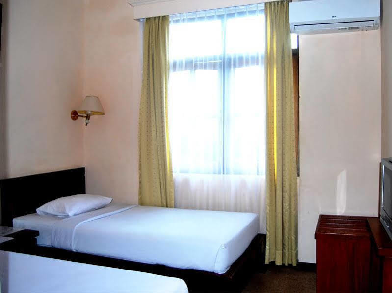Hotel Bumi Asih Padangsidimpuan Batubelubang 外观 照片